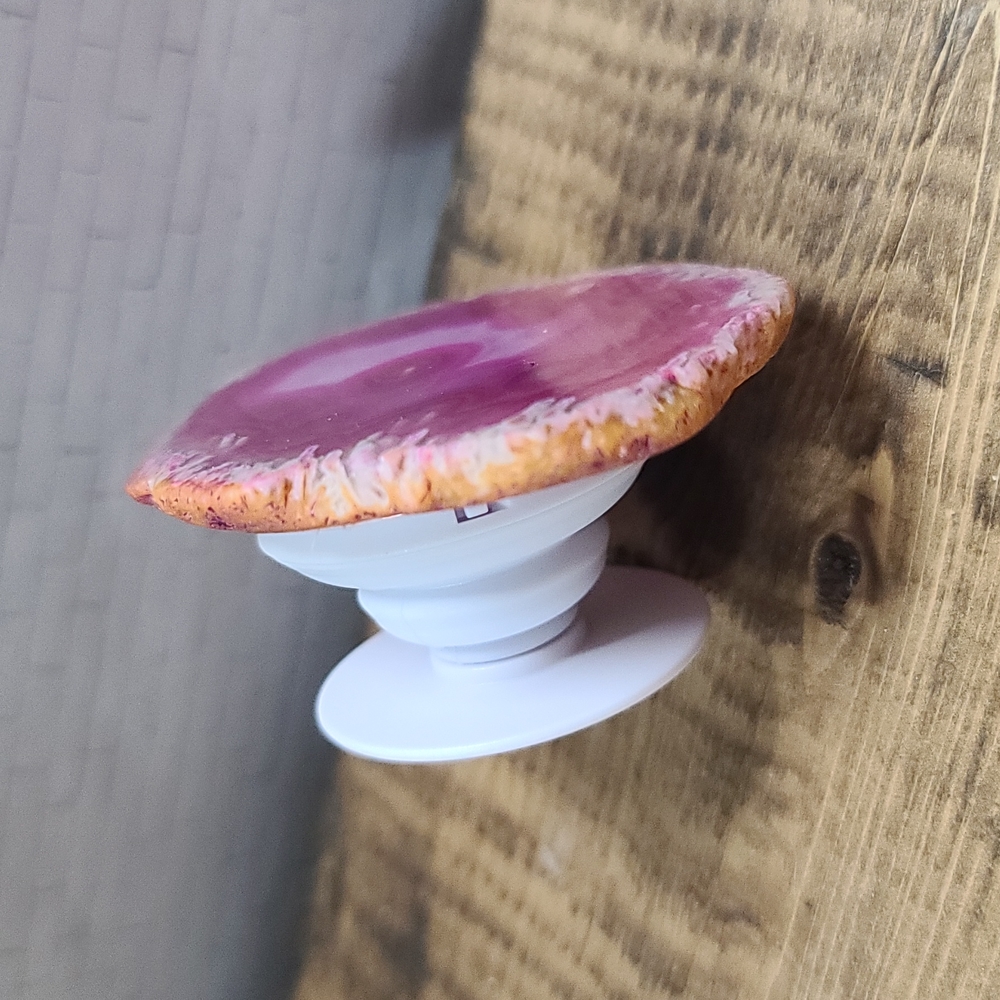💜 3/$25 Pink geode phone grip - Picture 2 of 5